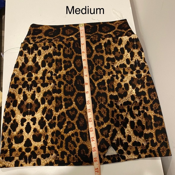 NWT Cheetah leopard Mini Skirt - Picture 10 of 13